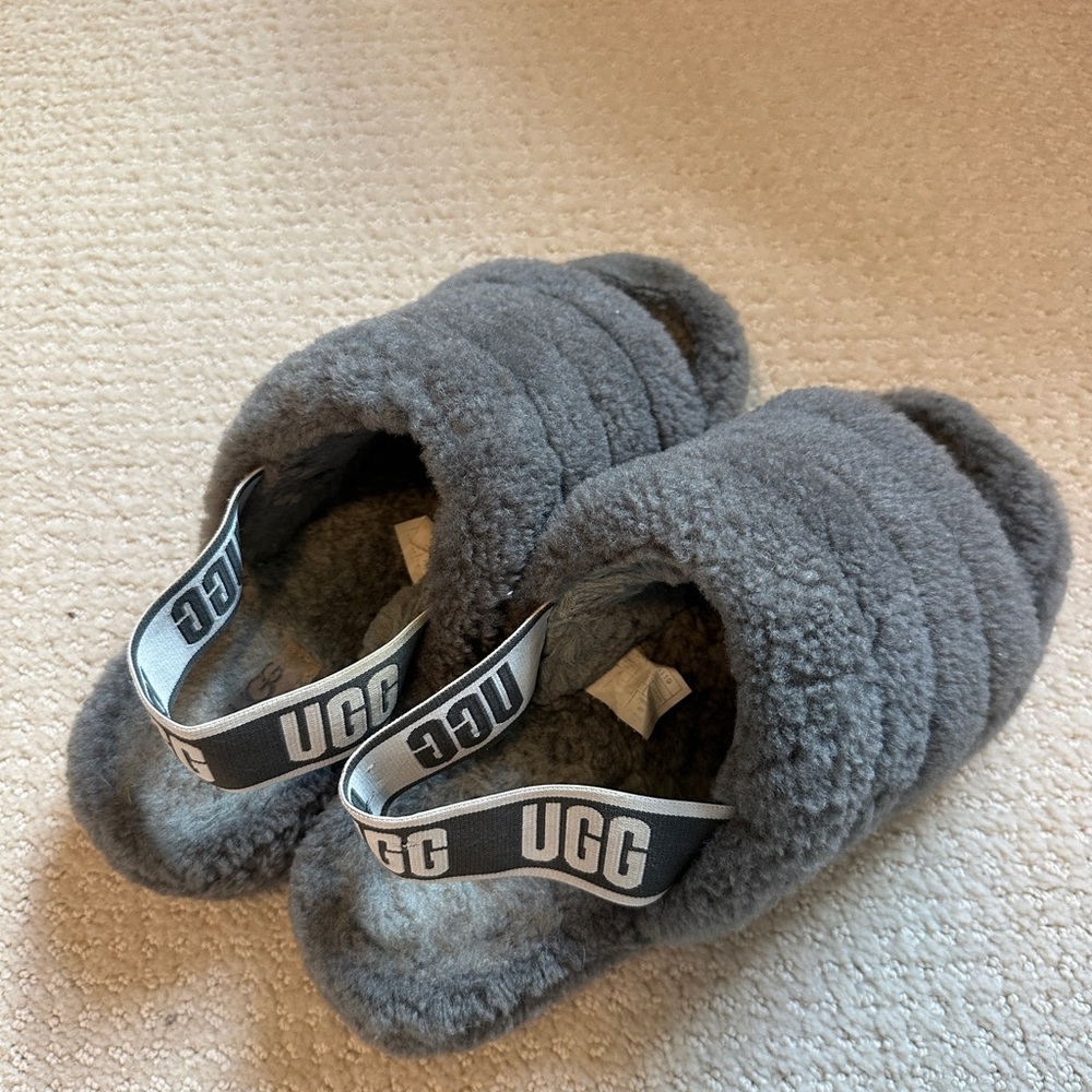 UGG Fluffy Gray Slippers size 8 - Picture 4 of 4